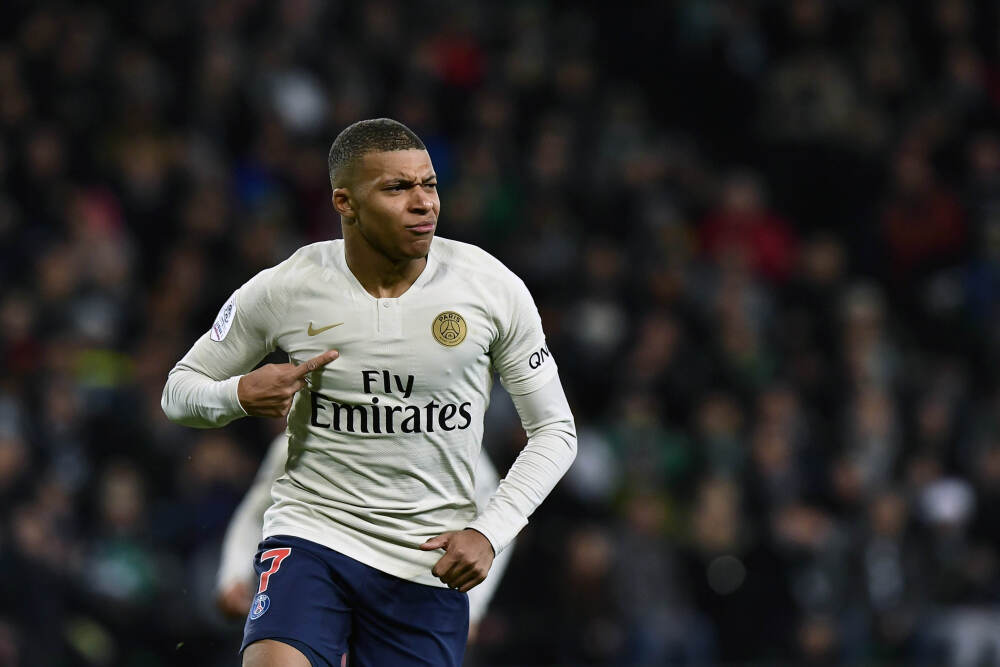 国足第一期大名单公布: 老将迎来大筛选, 配合U23国足1+1大于2